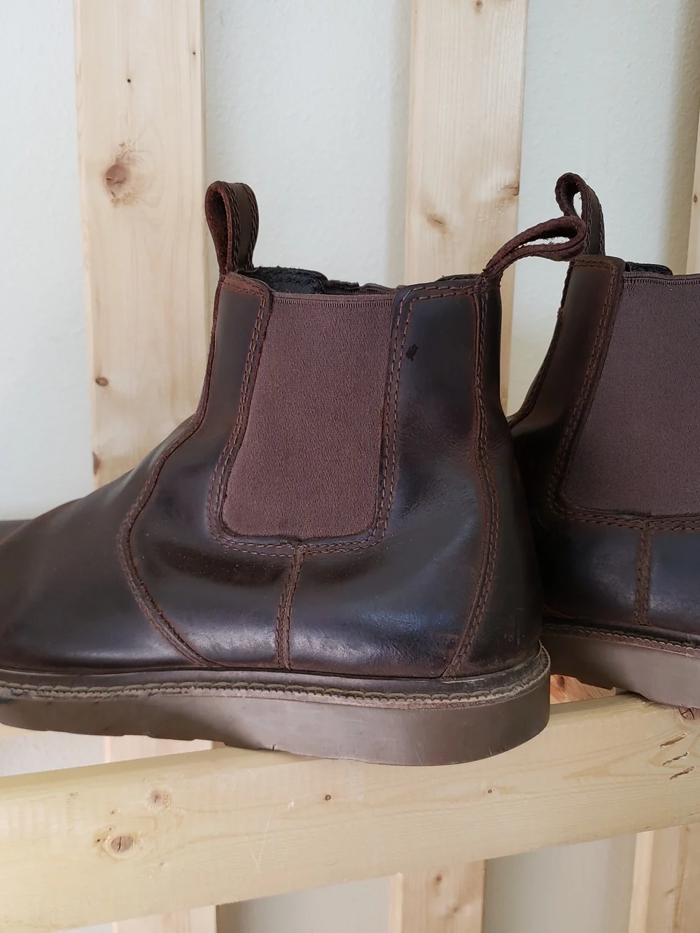 Duluth Trading Co Brown Chelsea Pull-On Boots